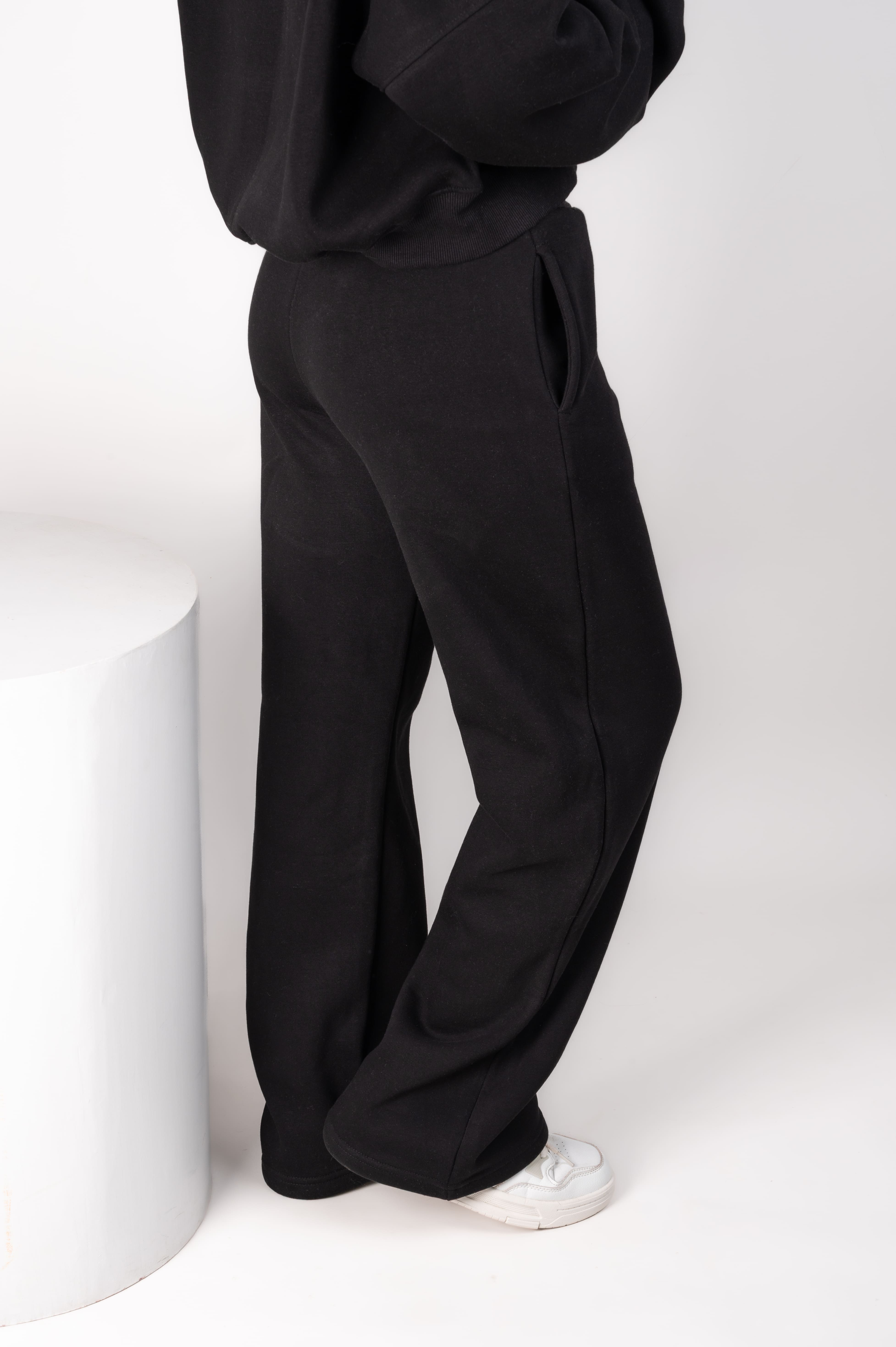 BLACK TROUSERS